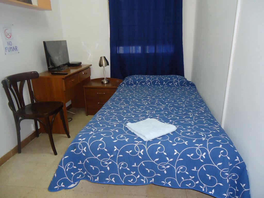 Hotel Pension Mode Lleida Chambre photo