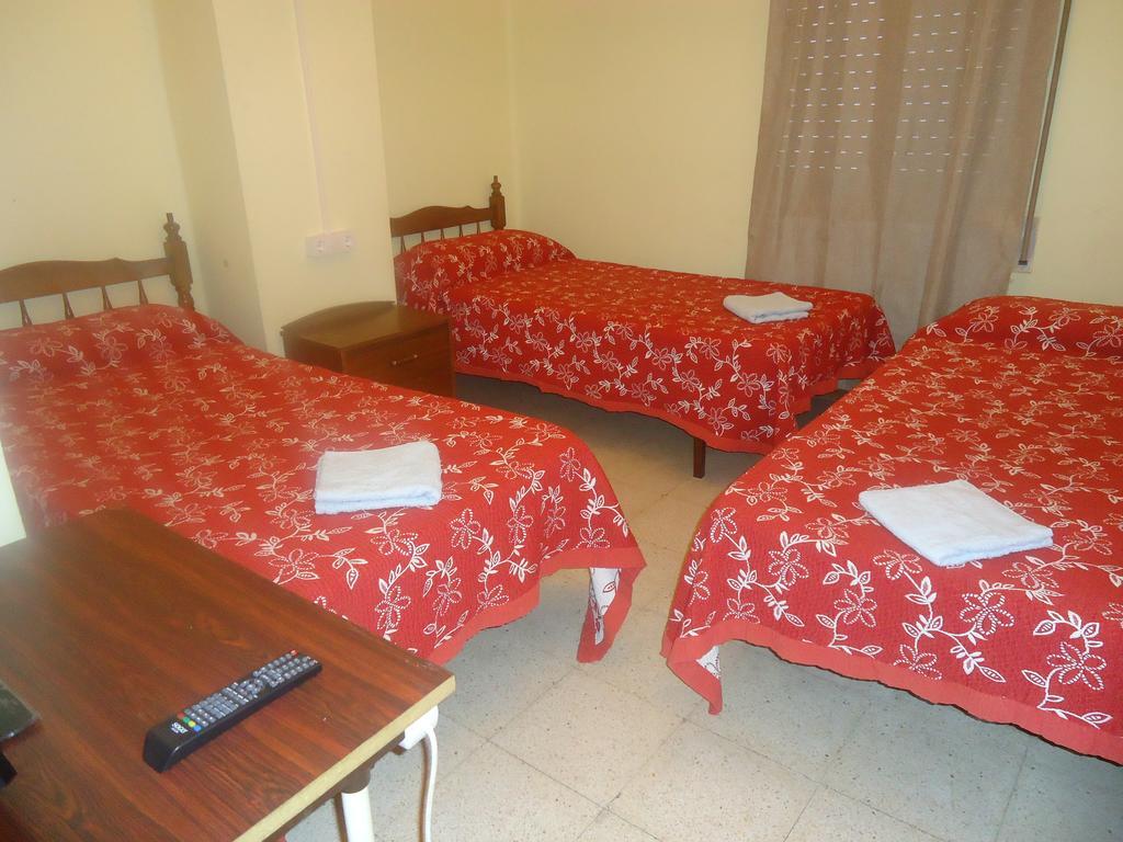 Hotel Pension Mode Lleida Chambre photo