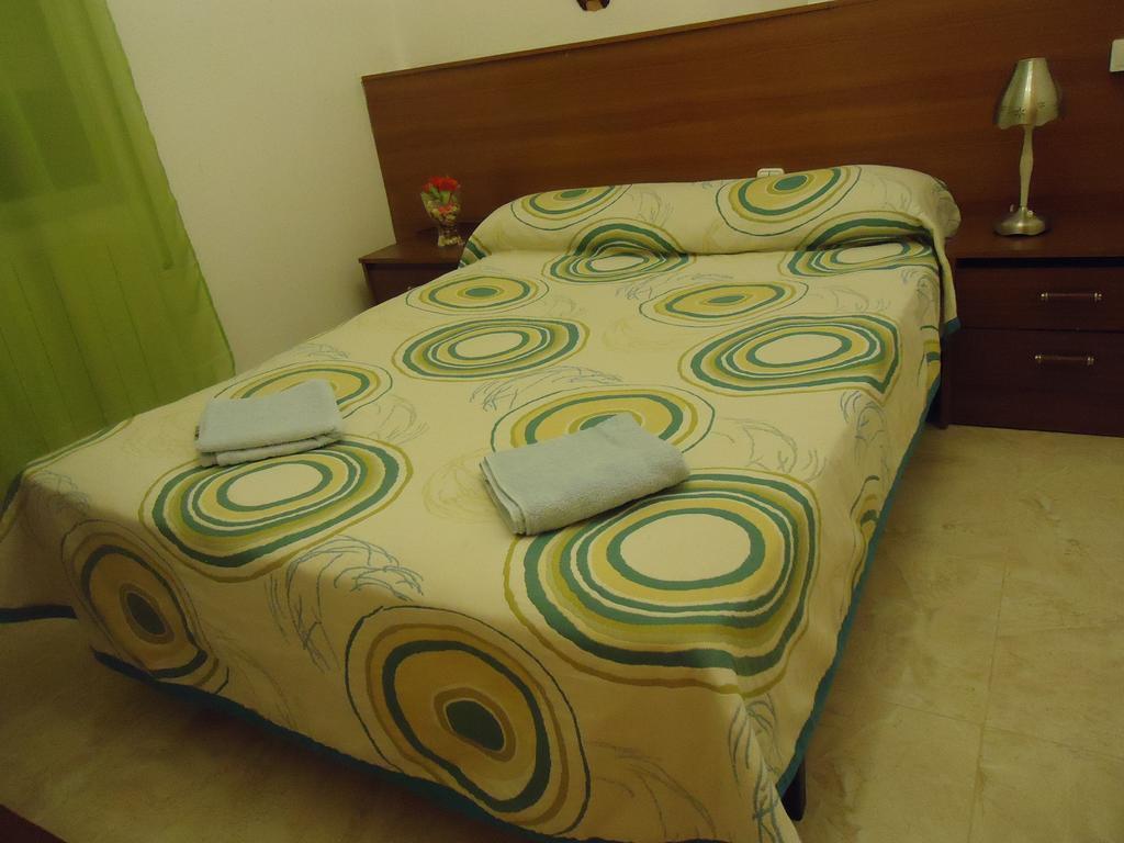 Hotel Pension Mode Lleida Extérieur photo