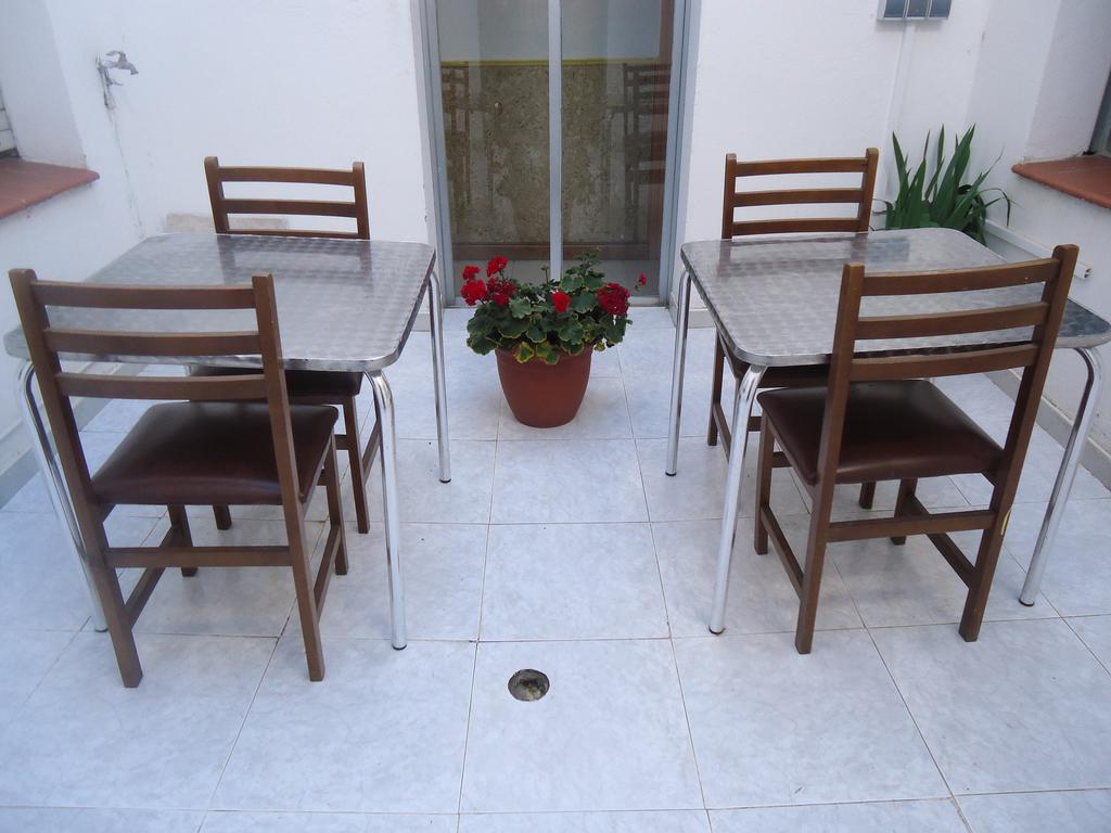 Hotel Pension Mode Lleida Extérieur photo