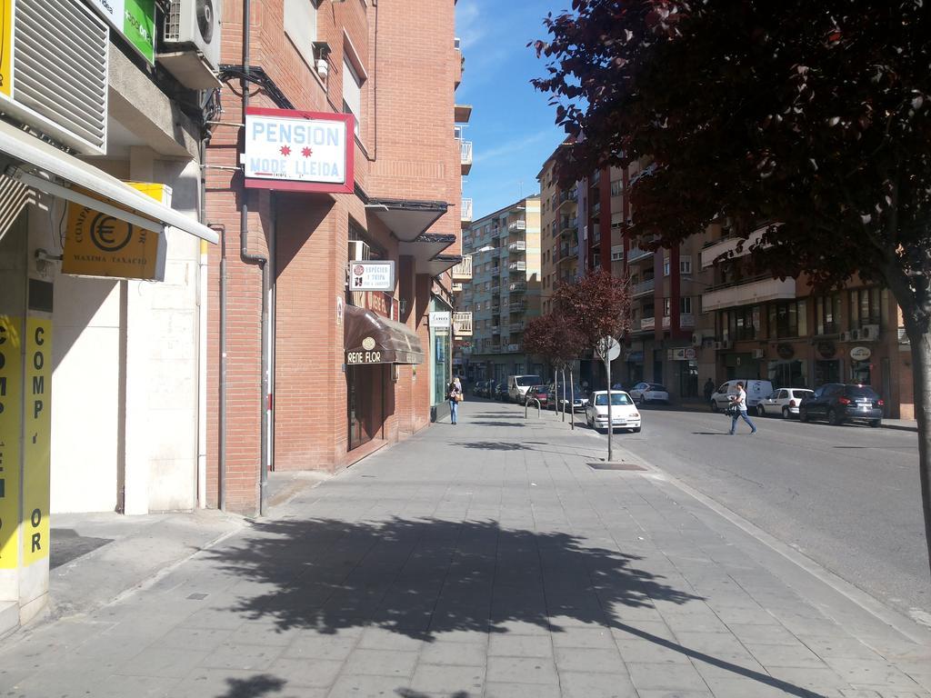Hotel Pension Mode Lleida Extérieur photo